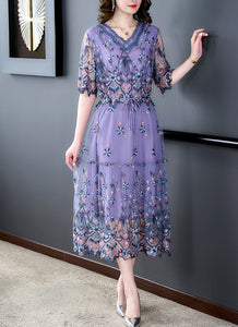 Women's elegance Style V-neck embroidery Short Sleeved Fashionable dresses