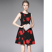 SLEEVELESS EMBROIDERY KNITTED DRESS