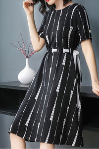 Short Sleeve Waist Drawstring O-neck Midi Dress